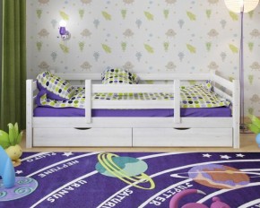 Детская кровать из массива березы Соня-5 (Белый/Лак) в Новоуральске - novouralsk.mebel-74.com | фото
